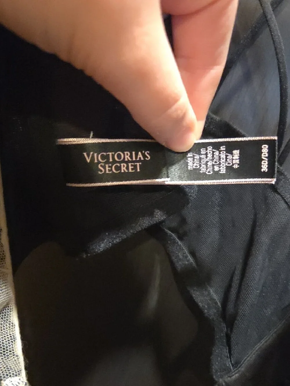 Victoria's Secret Black and Cream Lace-Pattern Strappy Bralette - Picture 2 of 2